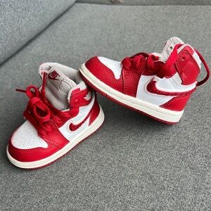 Nike Red and White Sneakers High-Top